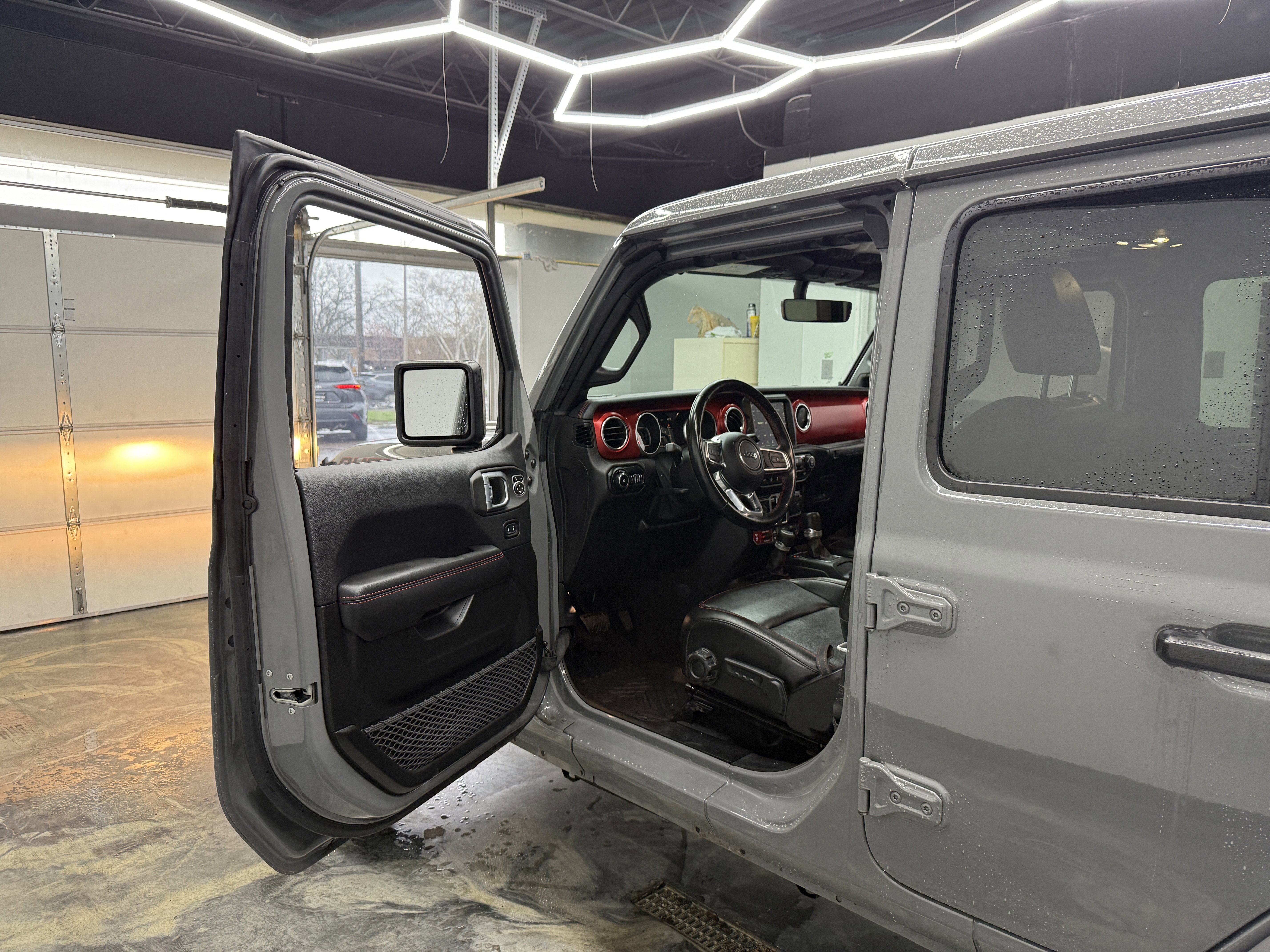 Used 2021 Jeep Wrangler Unlimited Rubicon w/ Uconnect 4C Nav & Sound Group image 9