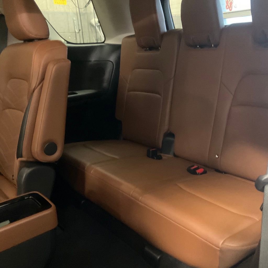 Used 2023 Nissan Pathfinder Platinum AWD/4WD image 31