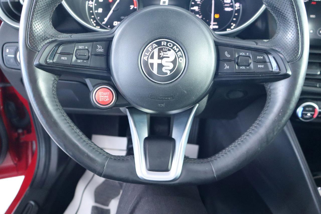 Used 2020 Alfa Romeo Giulia AWD w/ Quick Order Package 22J Sport image 21