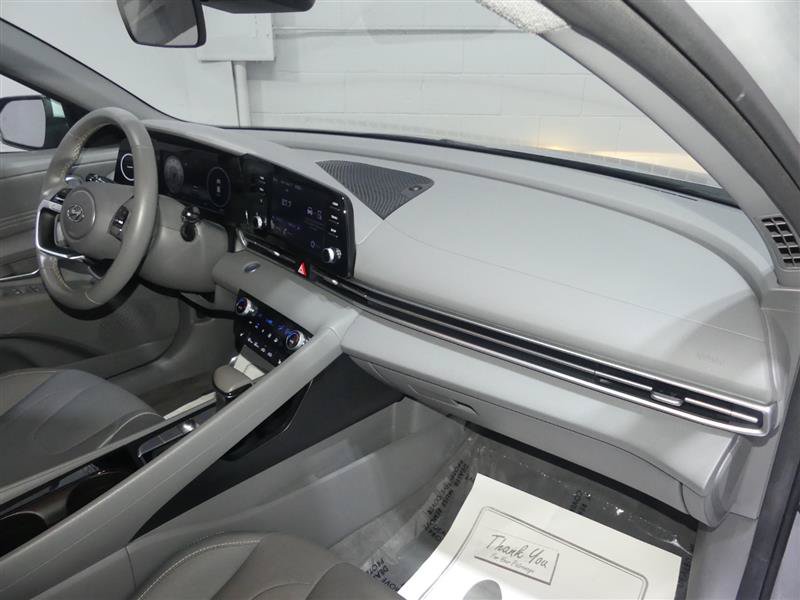 Used 2022 Hyundai Elantra SEL w/ Convenience Package FWD image 24