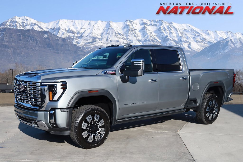 Used 2025 GMC Sierra 3500 Denali w/ Denali Reserve Package image 1