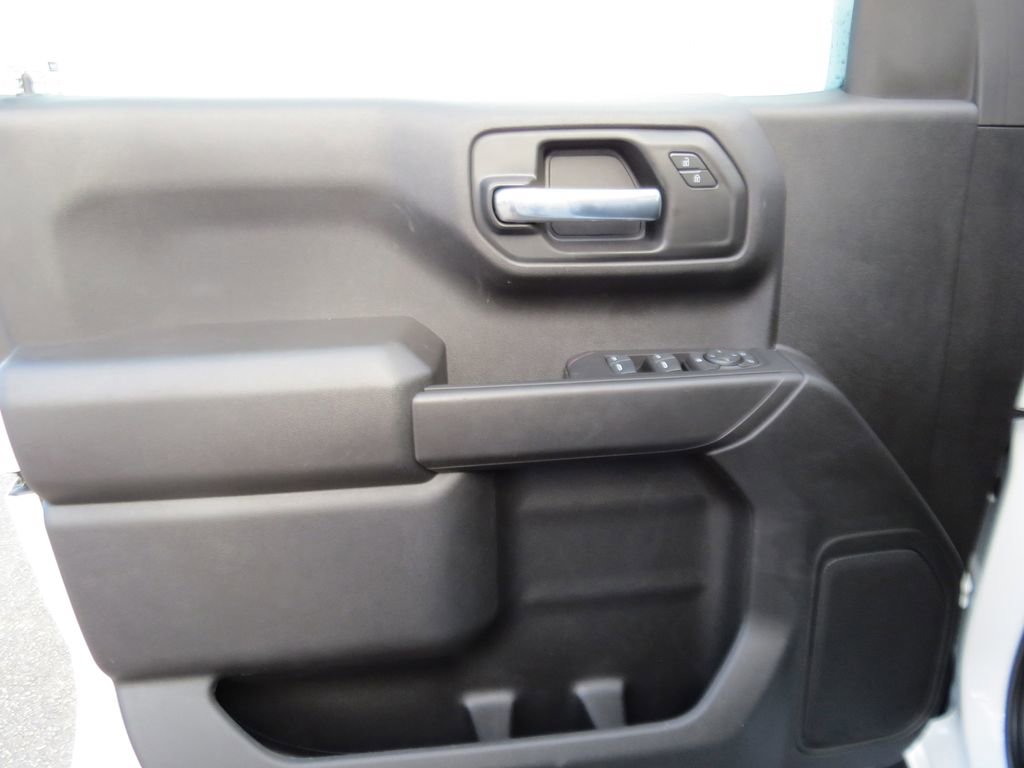 Certified 2025 Chevrolet Silverado 1500 Custom w/ Turbomax Blackout Package image 17