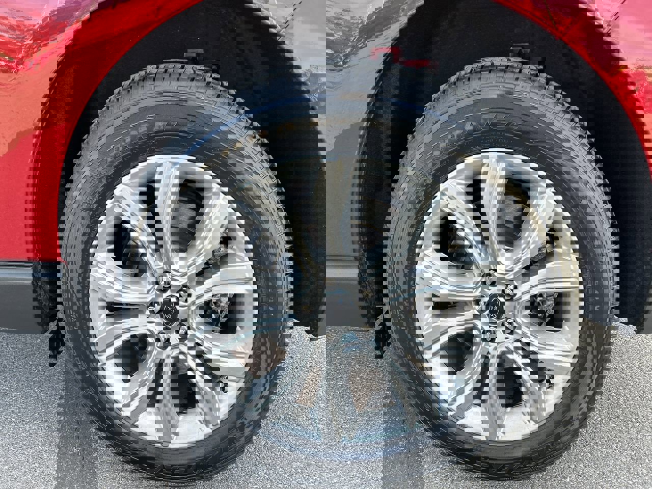 Used 2024 Ford Edge Titanium image 9