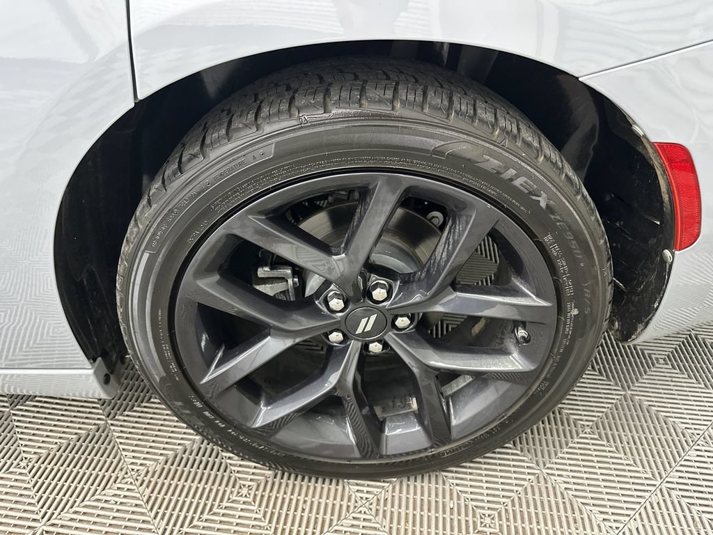 Used 2022 Dodge Charger SXT w/ Driver Convenience Group RWD image 18