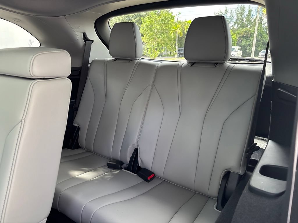 Used 2024 Acura MDX w/ Technology Package FWD image 26