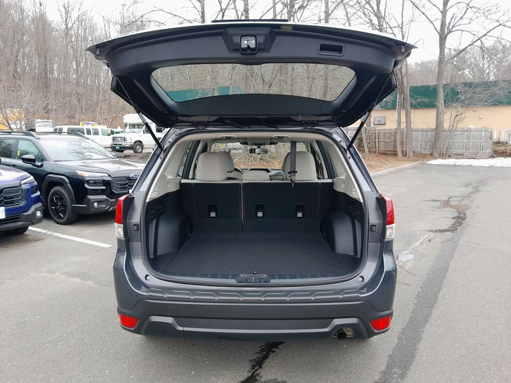 Certified 2023 Subaru Forester Base image 30