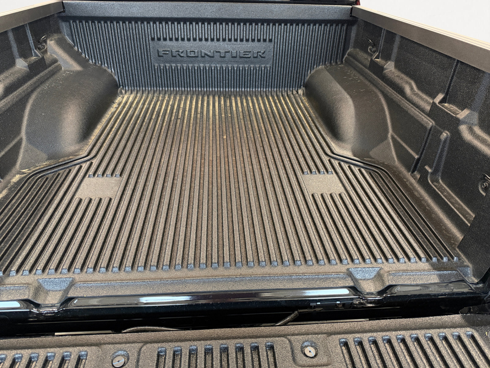 New 2027 Nissan Frontier SV w/ All-Weather Content Package RWD image 13