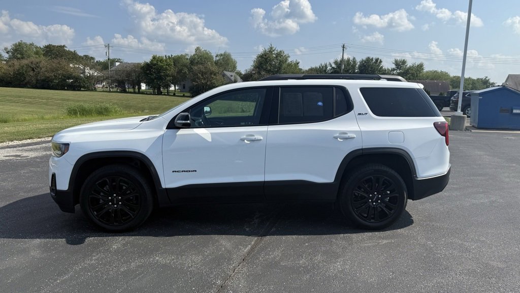 Used 2023 GMC Acadia SLT w/ Elevation Edition image 4