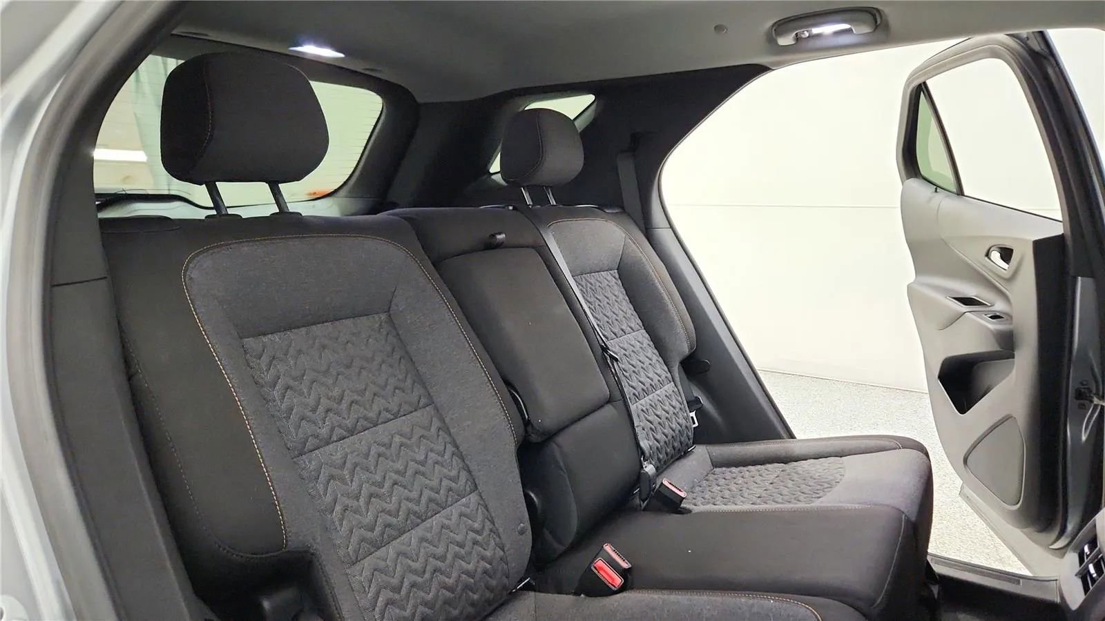 Used 2024 Chevrolet Equinox LT w/ LPO, Floor Liner Package image 37