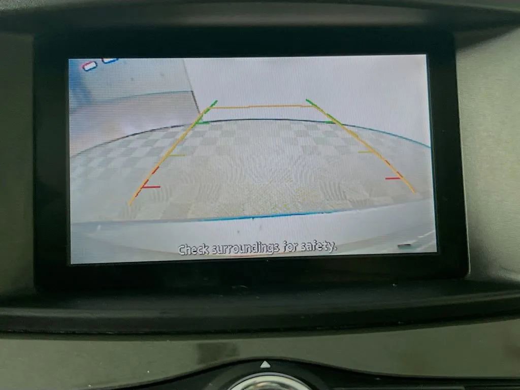 Used 2015 Nissan Quest SL w/ Bose Package FWD image 14
