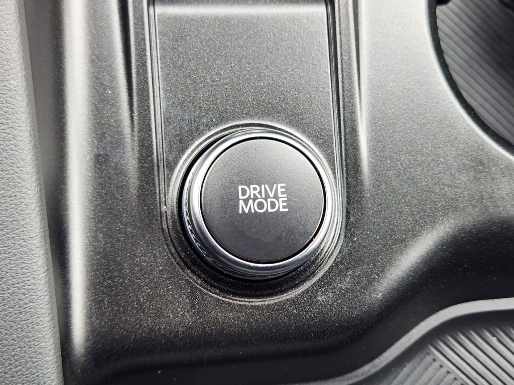 Used 2025 Ford Explorer Active w/ Active Comfort Package AWD/4WD image 29