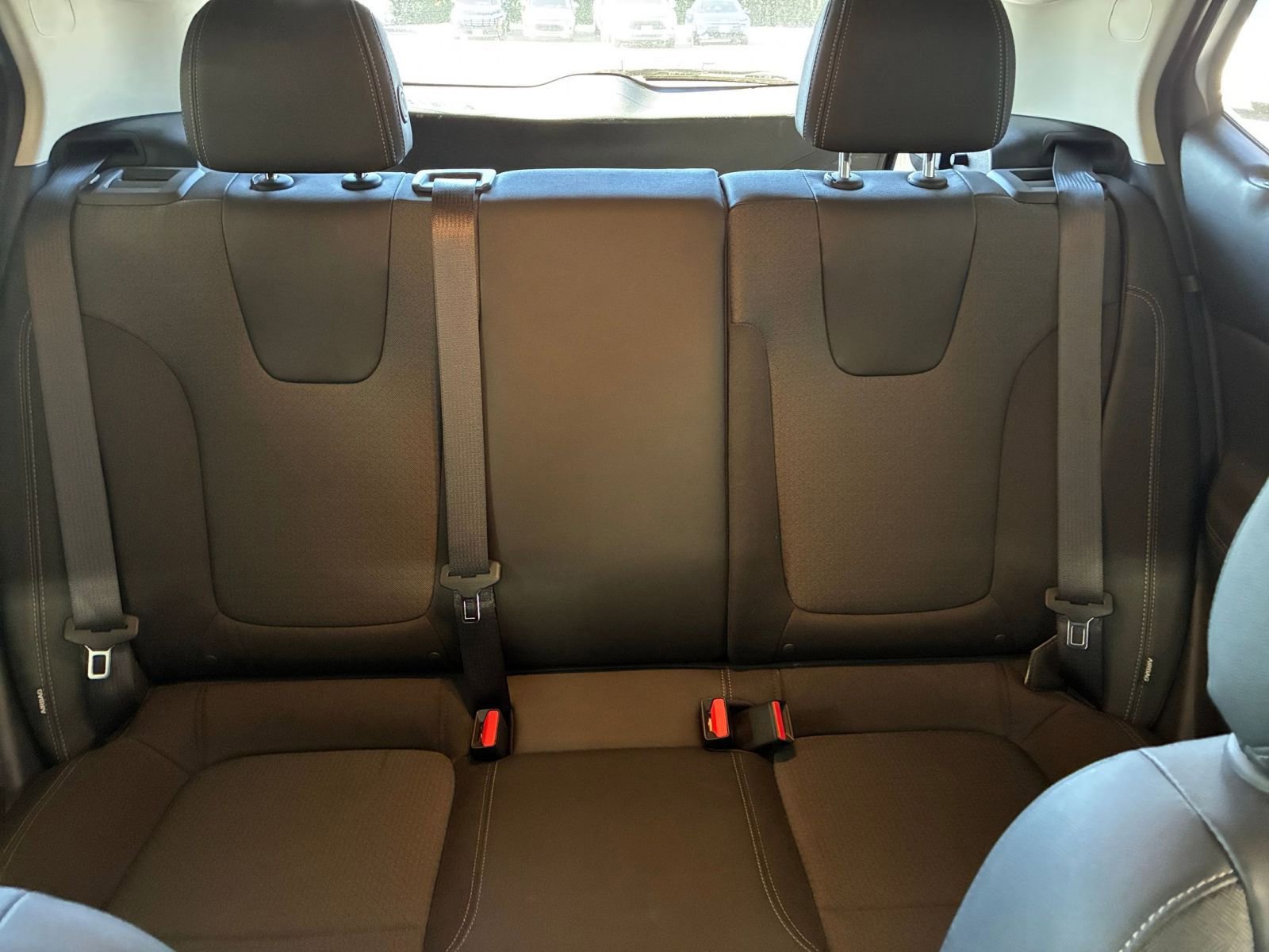 Used 2025 Buick Encore GX Preferred image 37