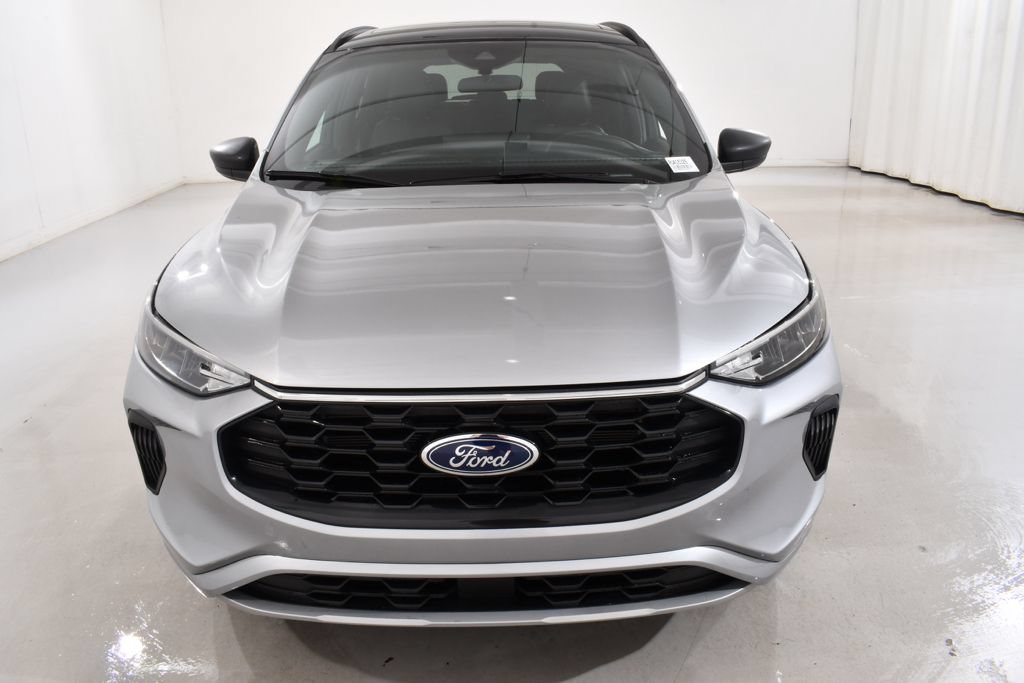 Used 2024 Ford Escape ST-Line w/ Tech Pack #1 AWD/4WD image 3