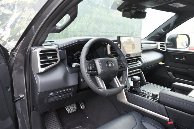 New 2026 Toyota Sequoia Platinum w/ TRD Off-Road Package AWD/4WD image 6