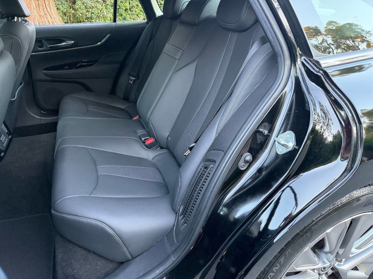 Used 2023 Toyota Mirai w/ Advanced Technology Package image 17