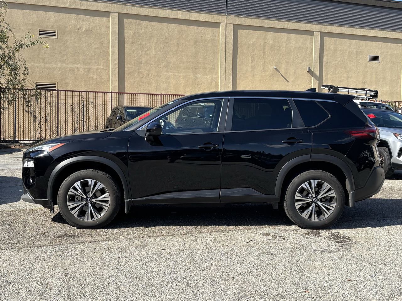 Certified 2023 Nissan Rogue SV FWD image 3