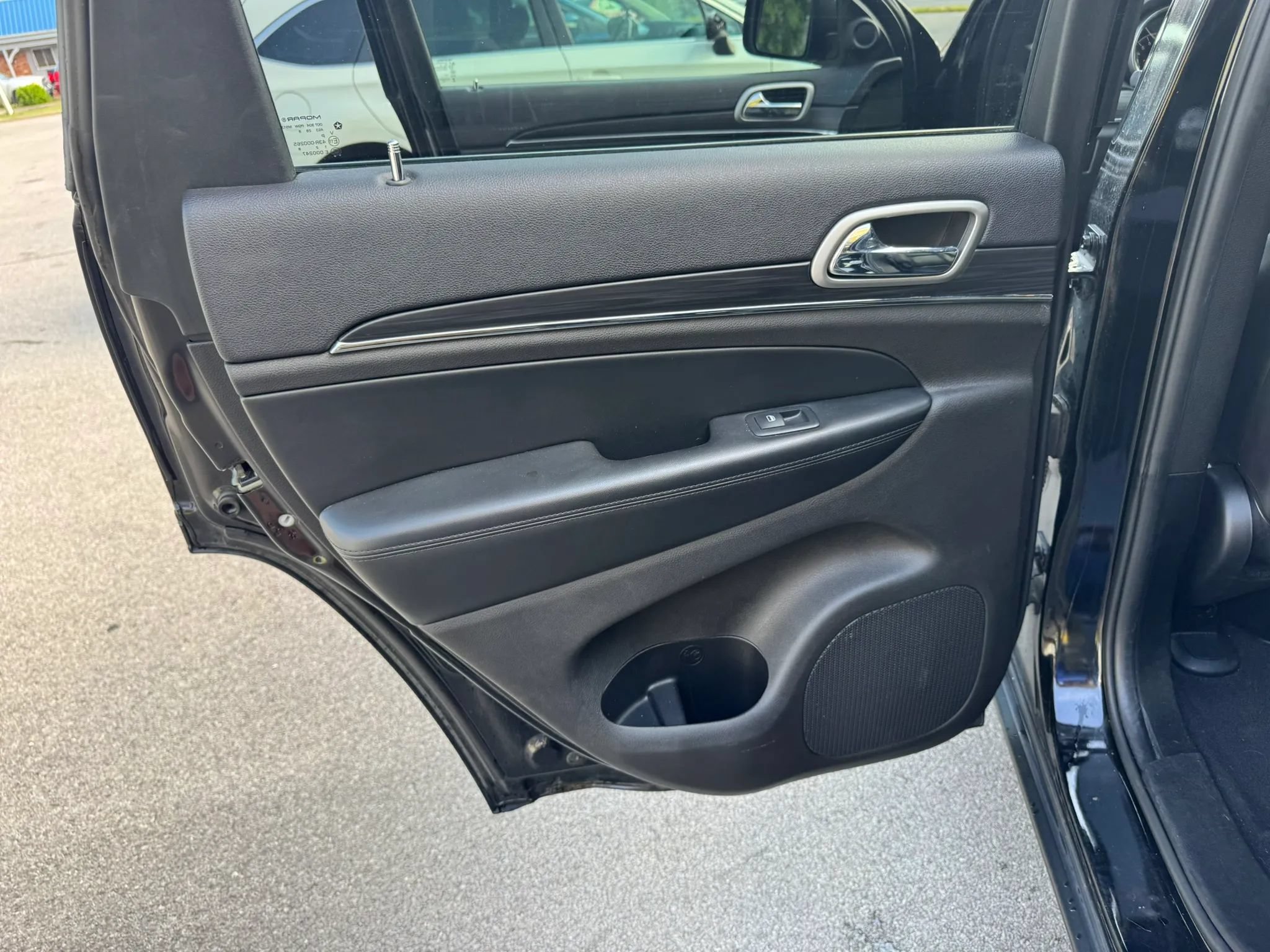 Used 2019 Jeep Grand Cherokee Limited w/ Luxury Group II AWD/4WD image 19