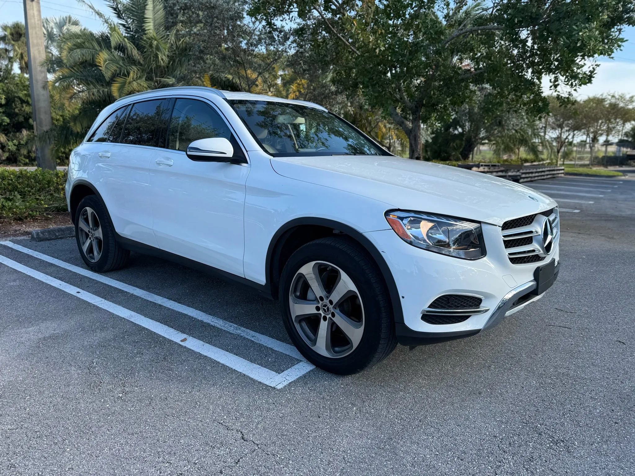 Used 2018 Mercedes-Benz GLC 300 4MATIC image 11