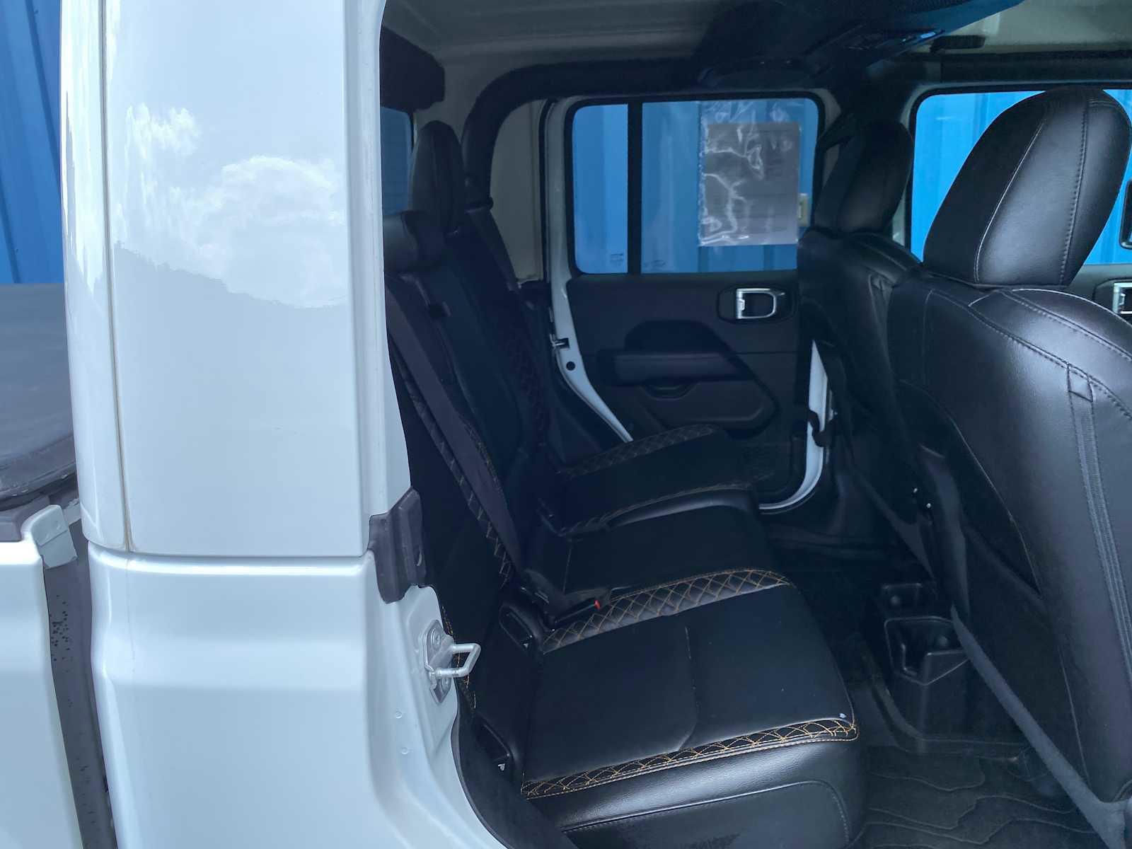 Used 2021 Jeep Gladiator Overland image 28