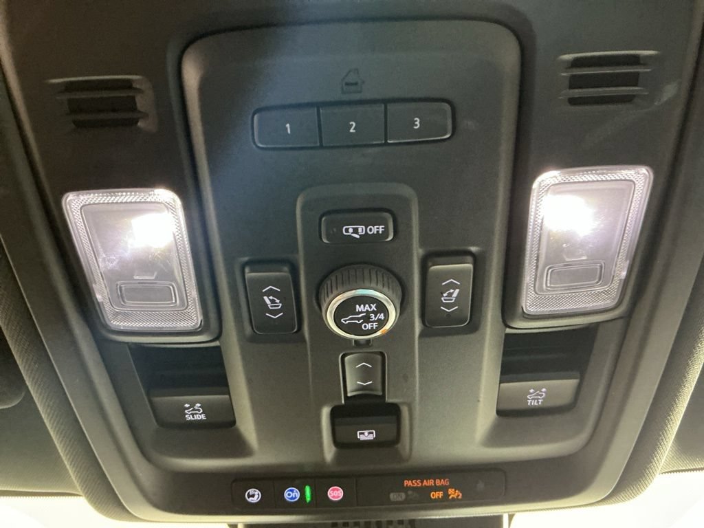 Used 2023 Chevrolet Tahoe High Country w/ Advanced Technology Package AWD/4WD image 28