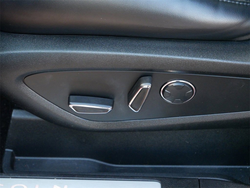 Used 2019 Lincoln MKC Select w/ Select Plus Package image 14