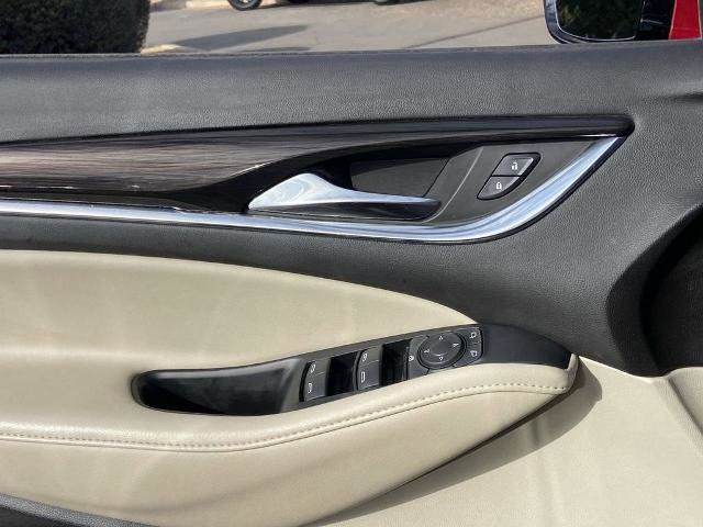 Used 2021 Buick Enclave Essence image 18