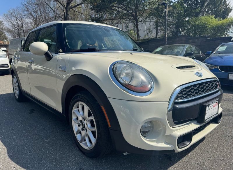 Used 2015 MINI Cooper S FWD image 1