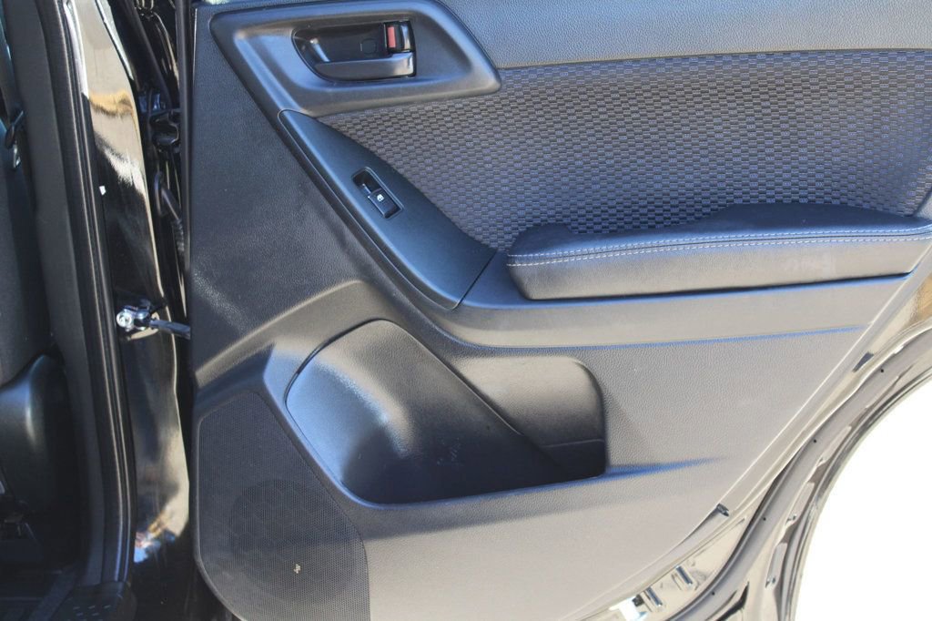 Used 2017 Subaru Forester 2.5i Premium w/ All-Weather Package image 21