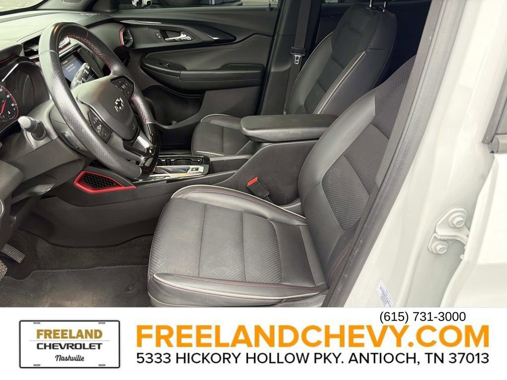Used 2021 Chevrolet TrailBlazer RS w/ Sun and Liftgate Package image 23