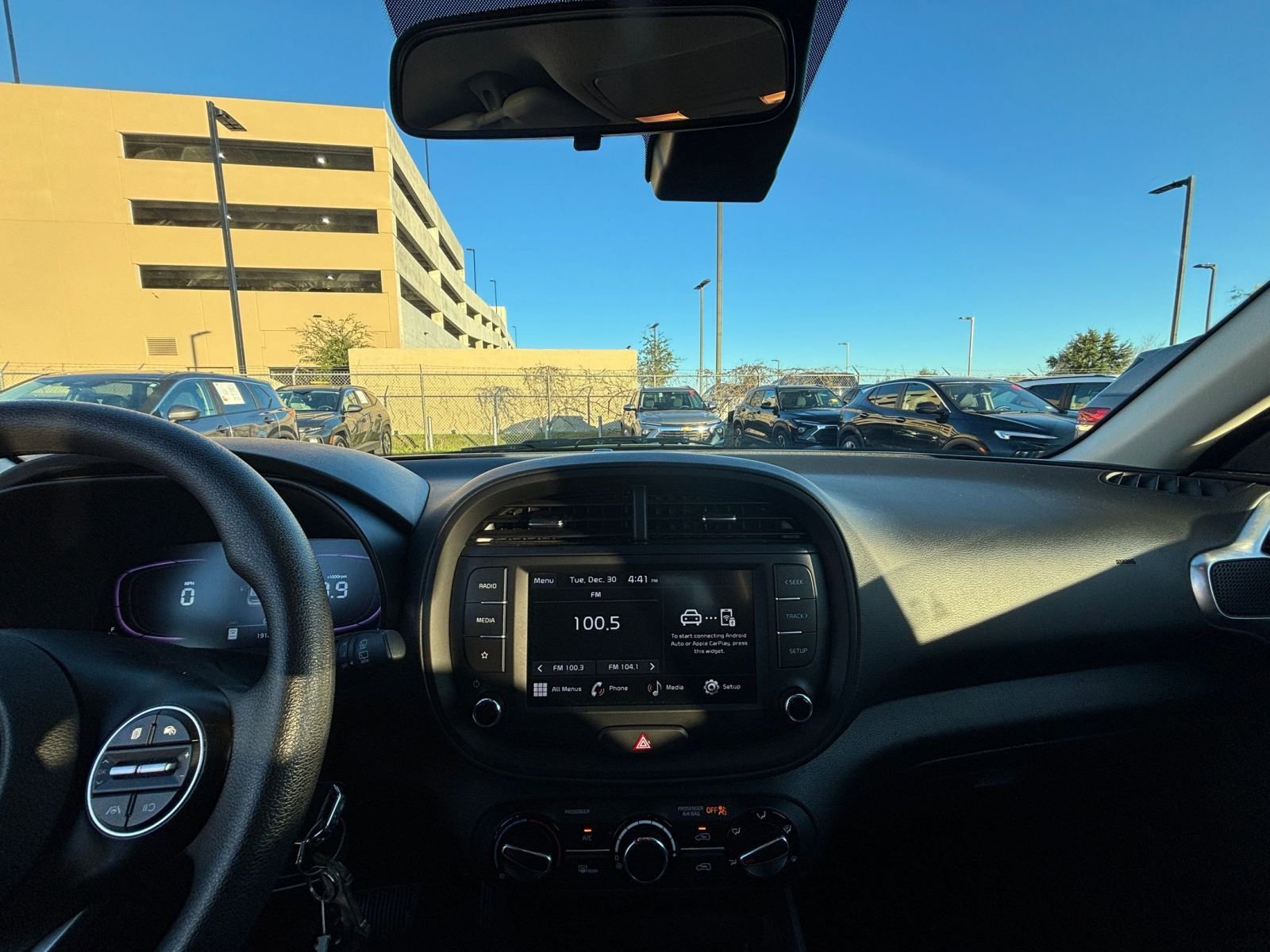 Used 2025 Kia Soul LX w/ LX Technology Package image 31