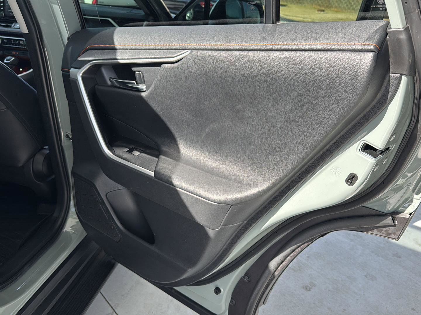 Used 2020 Toyota RAV4 Adventure image 13