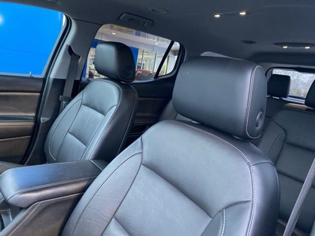 Used 2018 GMC Acadia SLT w/ LPO, Floor Liner Package image 16