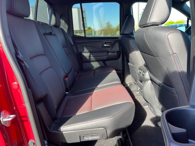 Used 2025 Honda Ridgeline Black Edition image 12