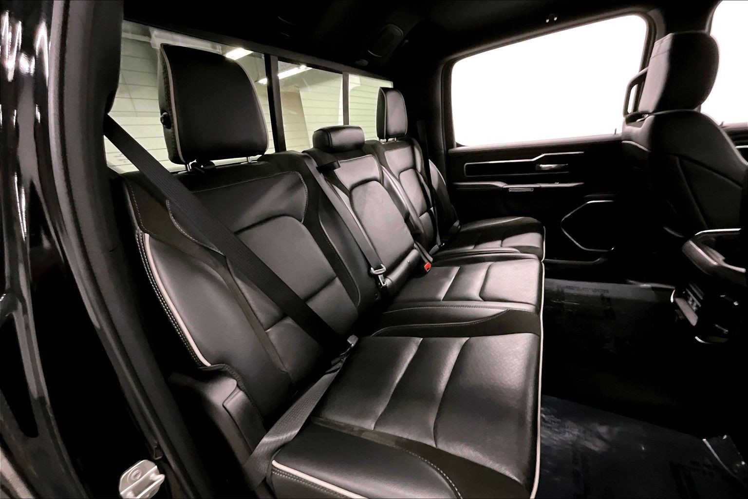Used 2025 RAM 1500 Laramie AWD/4WD image 23