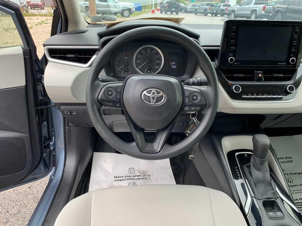 Used 2022 Toyota Corolla LE FWD image 17