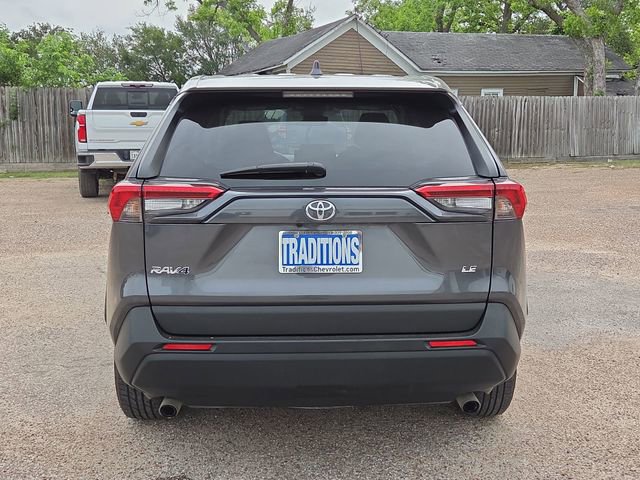 Used 2022 Toyota RAV4 LE FWD image 38