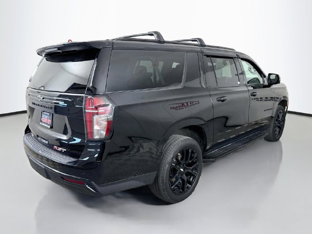 Used 2023 Chevrolet Suburban RST w/ Luxury Package AWD/4WD image 7