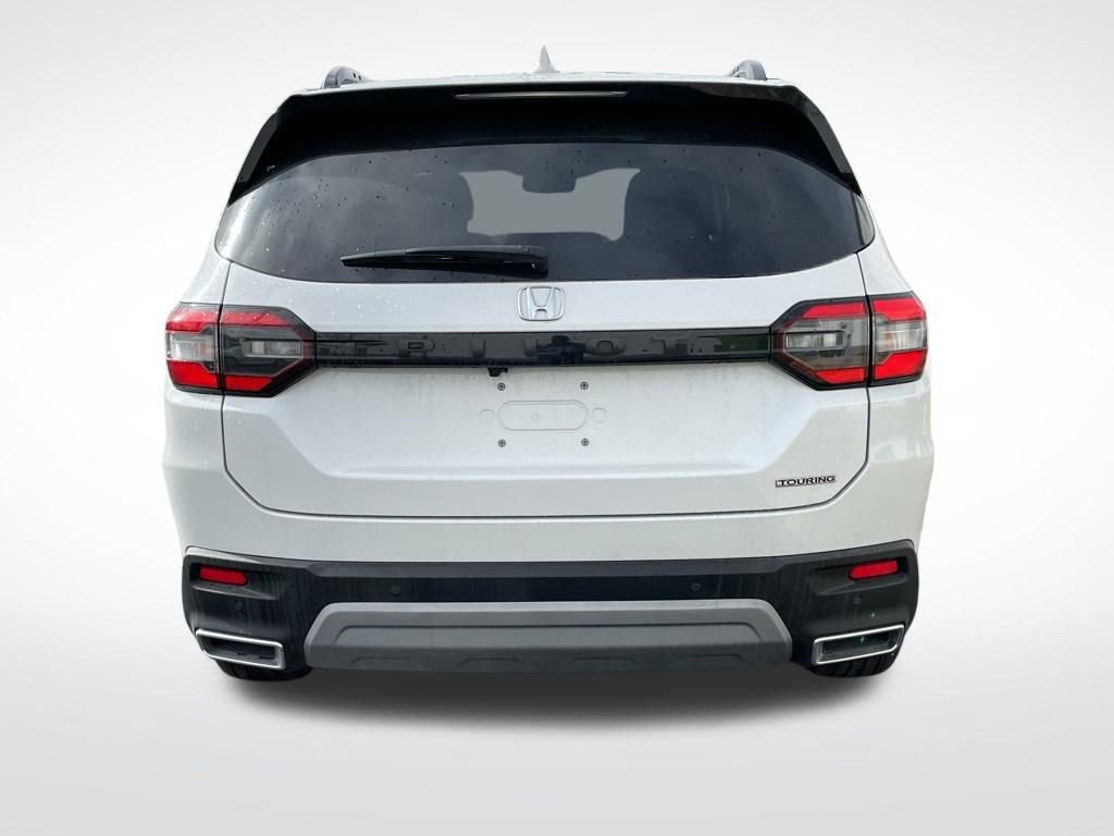 Certified 2025 Honda Pilot Touring image 4