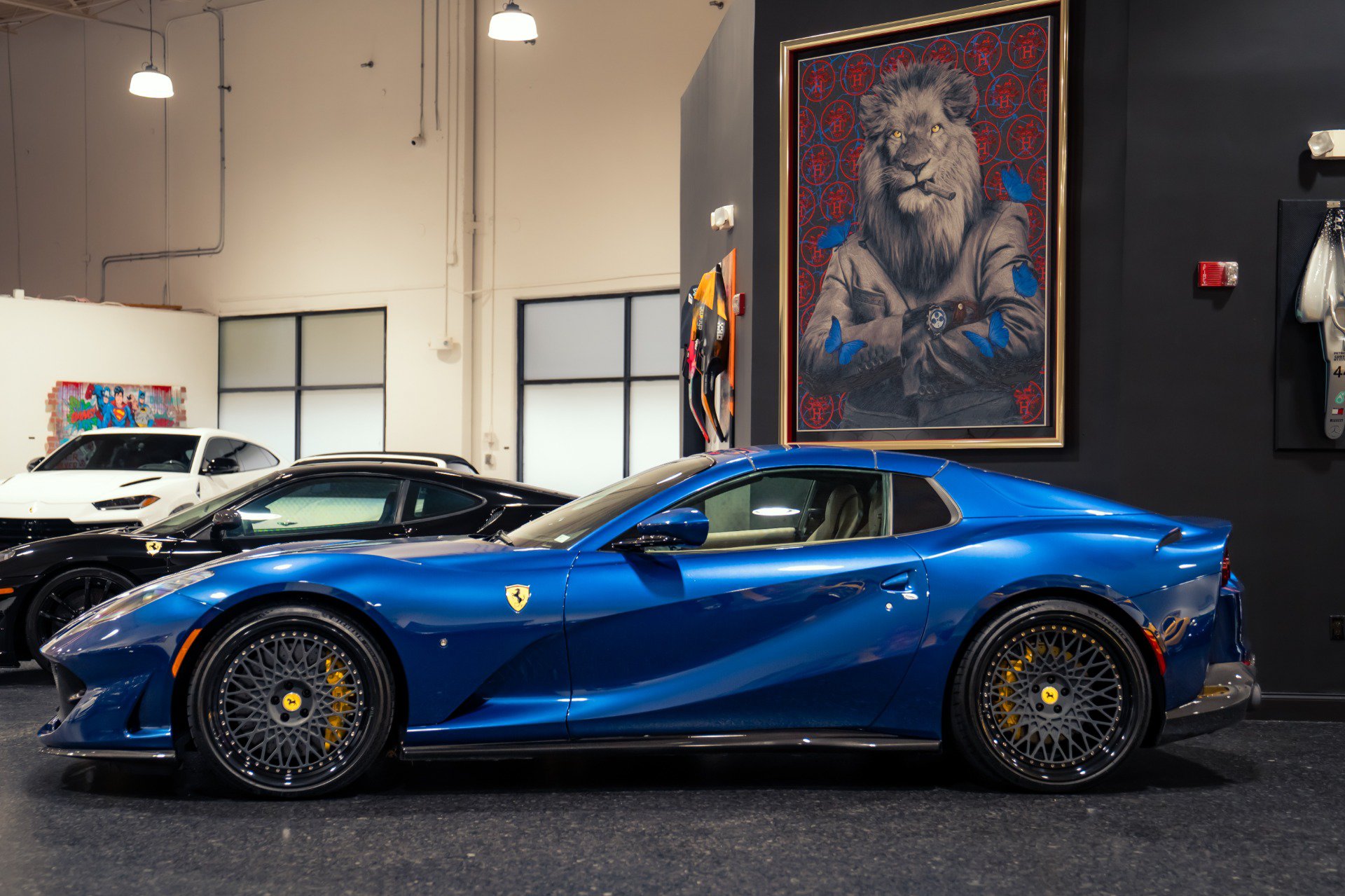 Used 2021 Ferrari 812 GTS RWD image 15