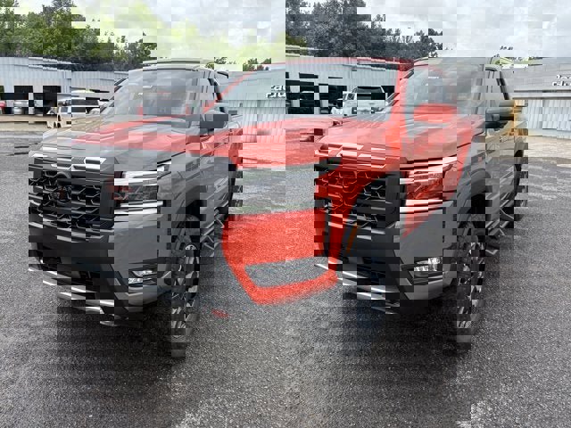New 2025 Nissan Frontier PRO-4X w/ Pro Convenience Package