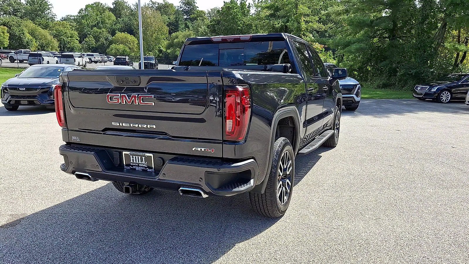 Used 2023 GMC Sierra 1500 AT4 w/ AT4 Premium Package AWD/4WD image 8