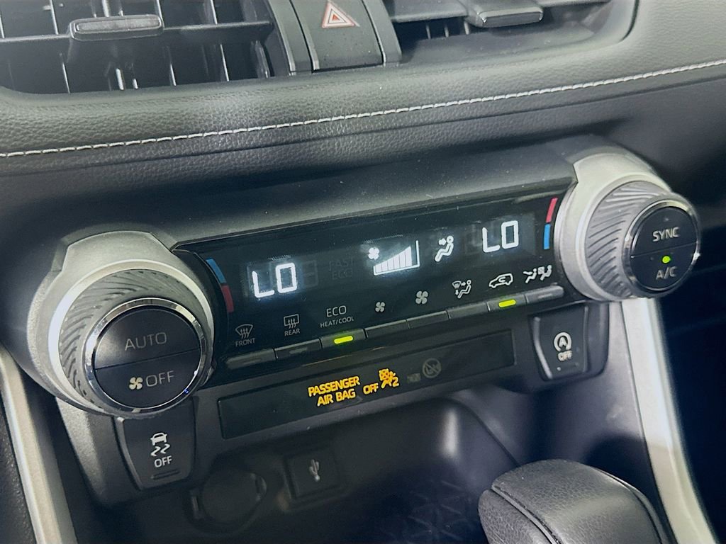 Used 2021 Toyota RAV4 XLE w/ Convenience Package image 26