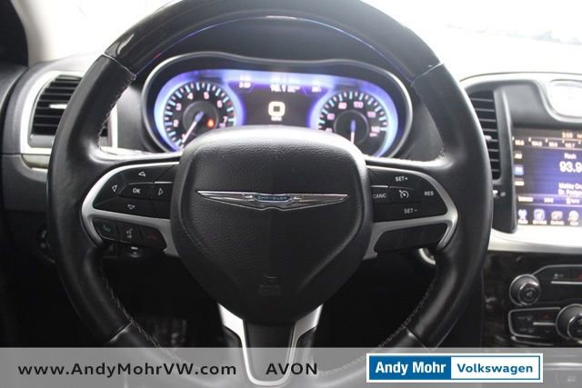 Used 2016 Chrysler 300 C image 29