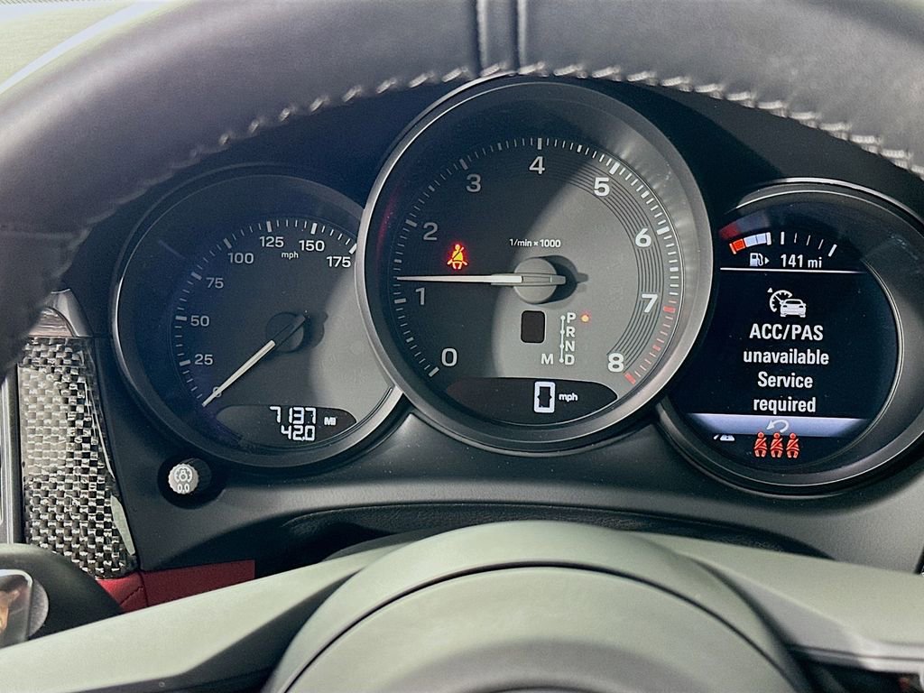 Certified 2025 Porsche Macan AWD/4WD image 13