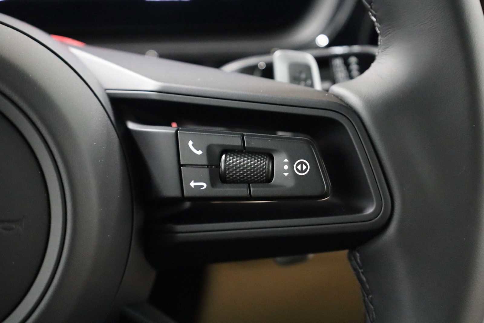 New 2026 Porsche Cayenne S image 28