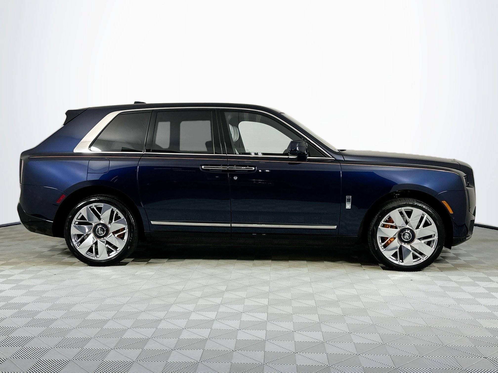 New 2027 Rolls-Royce Cullinan AWD/4WD image 7