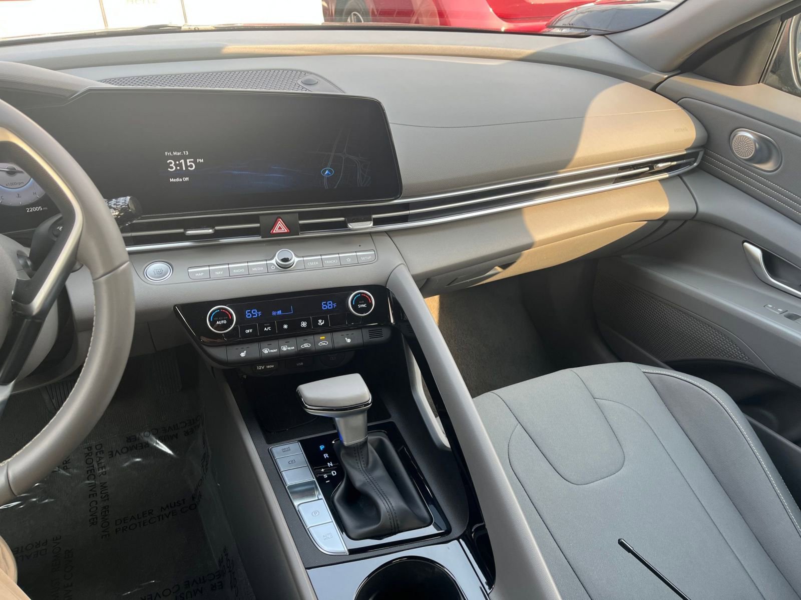 Used 2025 Hyundai Elantra SEL image 37