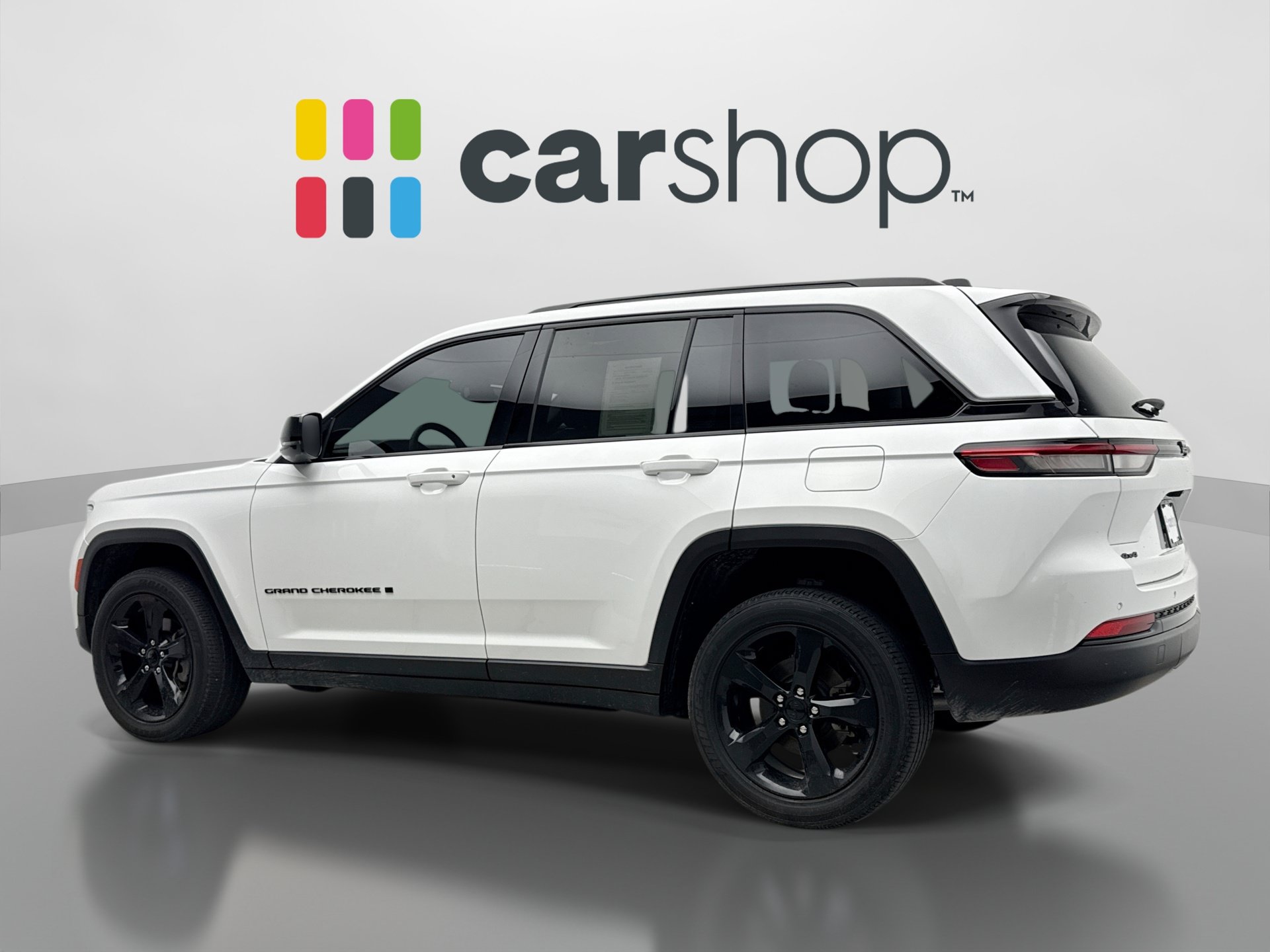 Used 2023 Jeep Grand Cherokee Altitude AWD/4WD image 3