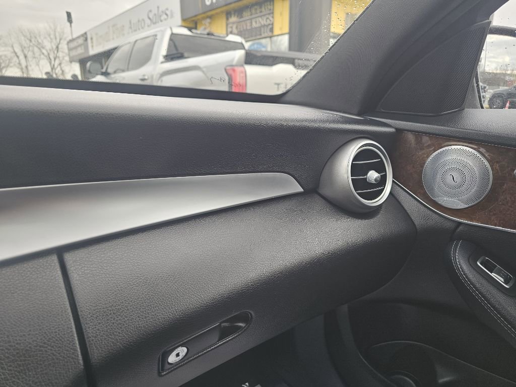 Used 2018 Mercedes-Benz C 300 4MATIC Sedan image 28