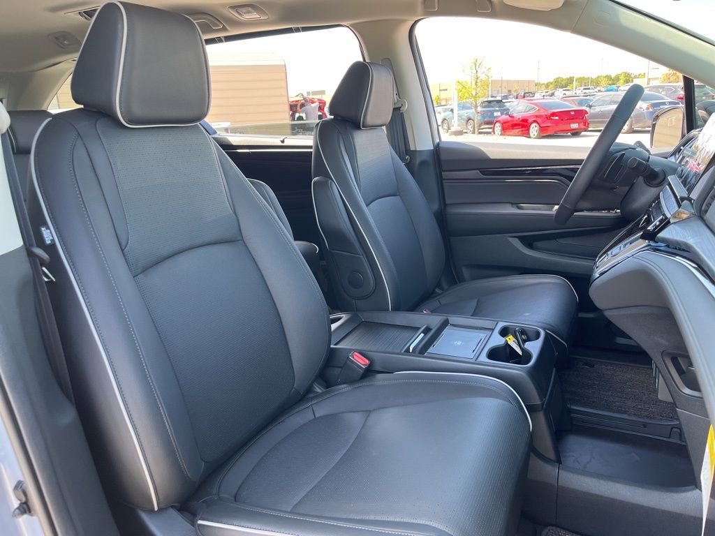 Certified 2026 Honda Odyssey Elite image 30